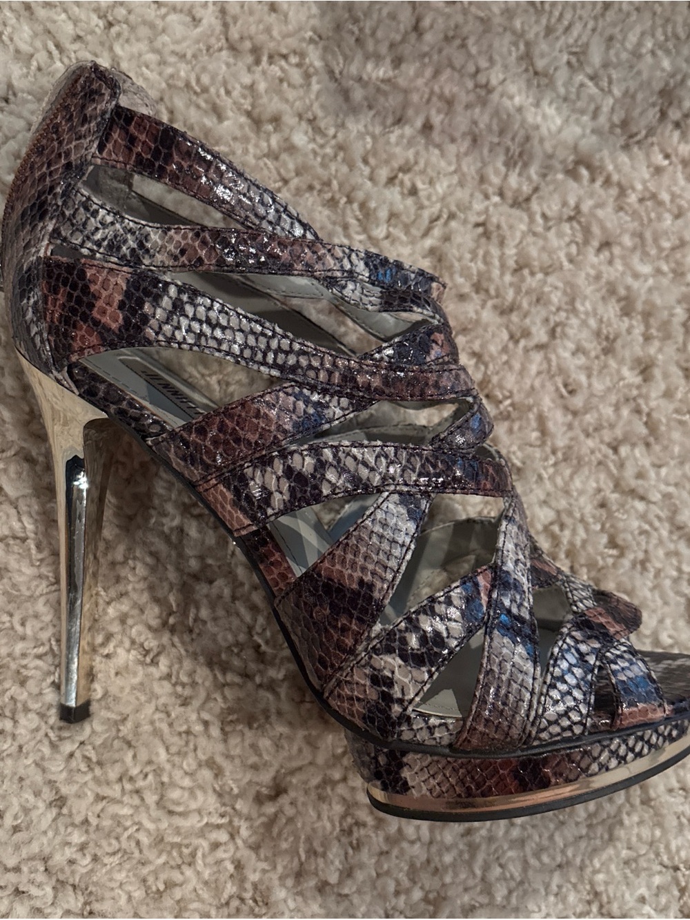 Jennifer Lopez Vivien Snake Skin Silver Open Toe Stiletto Heels Size 7.5 Med - Picture 2 of 8